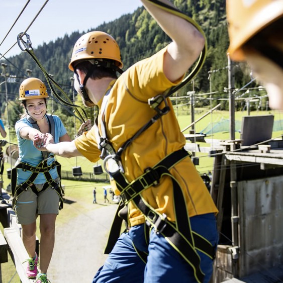 Klettern im Hochseilgarten © Flachau Tourismus