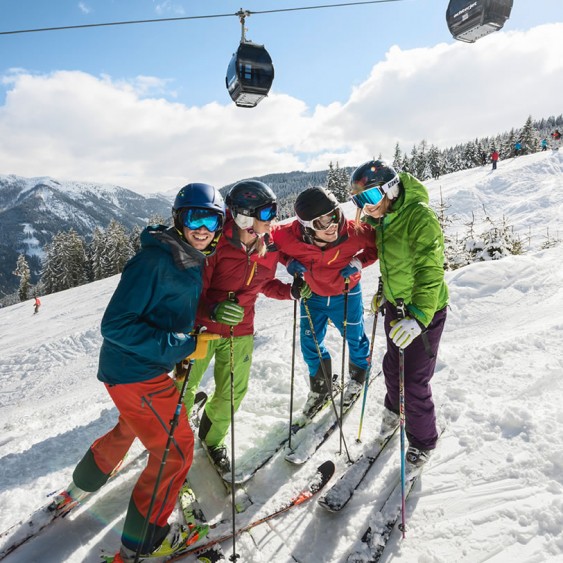 Skifahrer im snow space Flachau © Flachau Tourismus